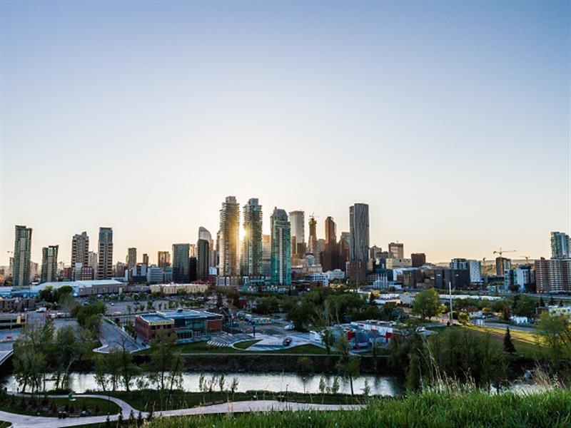 Vancouver's Retail Landscape Thrives: Economic Growth, Tech Boom